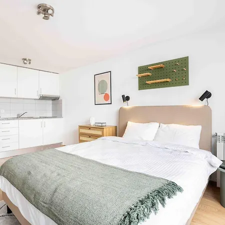 Апартаменты Saint Laurent 33-35 - Self Check In By Homenhancement *