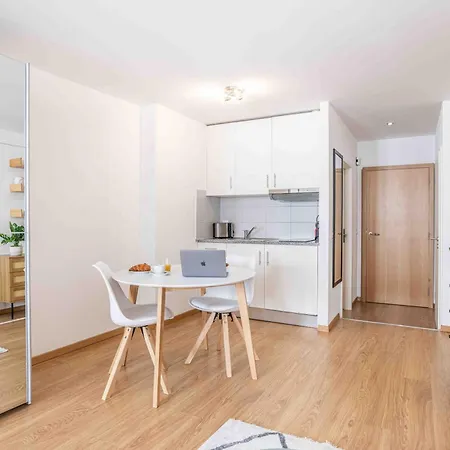 Saint Laurent 33-35 - Self Check In By Homenhancement Лозанна