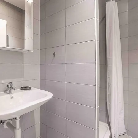 Saint Laurent 33-35 - Self Check In By Homenhancement Lausana