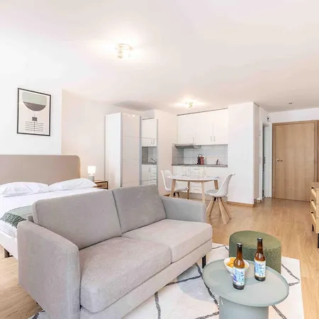 Saint Laurent 33-35 - Self Check In By Homenhancement *