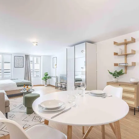 Апартаменты Saint Laurent 33-35 - Self Check In By Homenhancement *