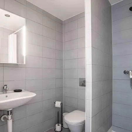 Апартаменты Saint Laurent 33-35 - Self Check In By Homenhancement *