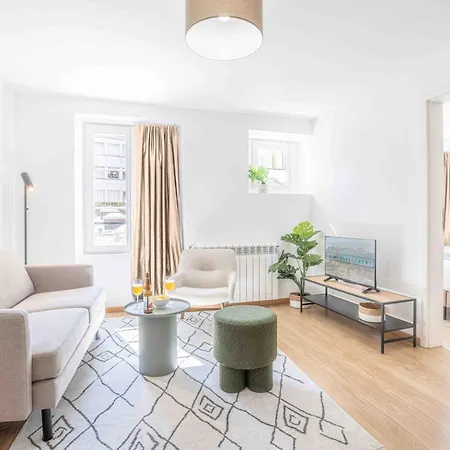 Saint Laurent 33-35 - Self Check In By Homenhancement Lausana