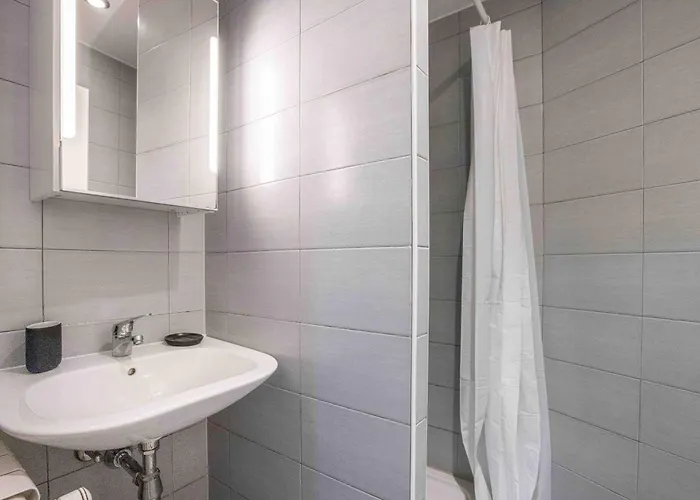 Apartment Saint Laurent 33-35 - Self Check In By Homenhancement