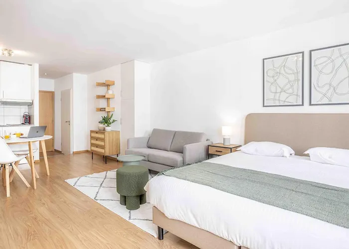 Apartment Saint Laurent 33-35 - Self Check In By Homenhancement *