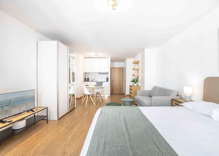 Saint Laurent 33-35 - Self Check In By Homenhancement *