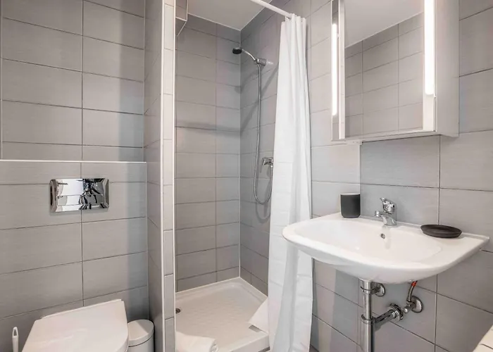 Saint Laurent 33-35 - Self Check In By Homenhancement