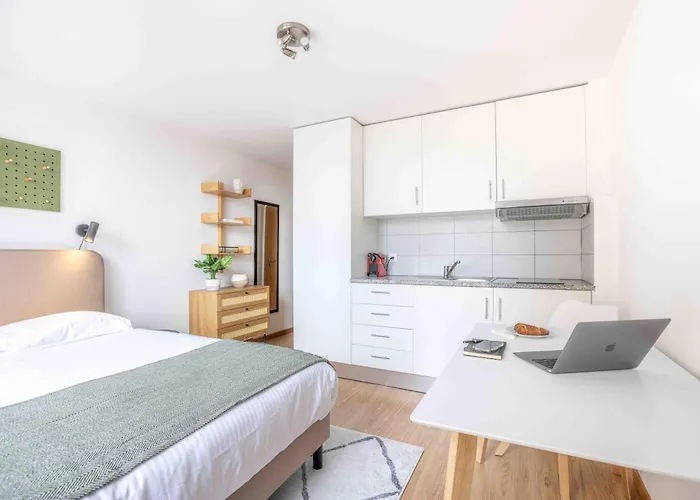 Apartment Saint Laurent 33-35 - Self Check In By Homenhancement *