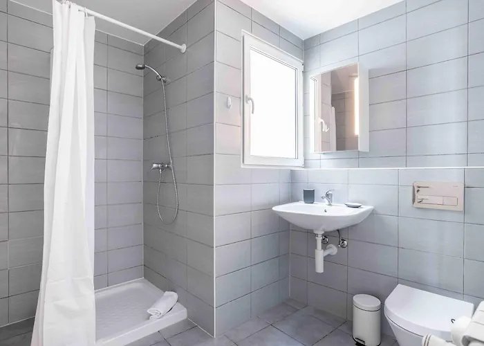 Saint Laurent 33-35 - Self Check In By Homenhancement 아파트 *