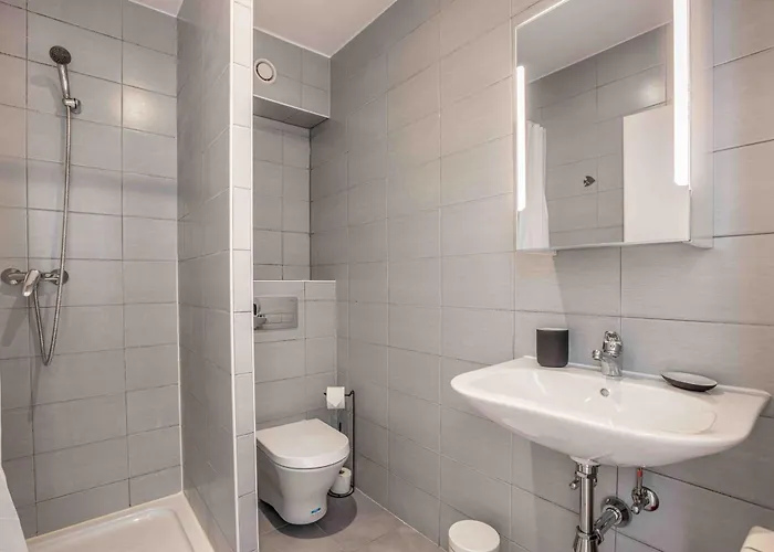 Apartment Saint Laurent 33-35 - Self Check In By Homenhancement Lausanne