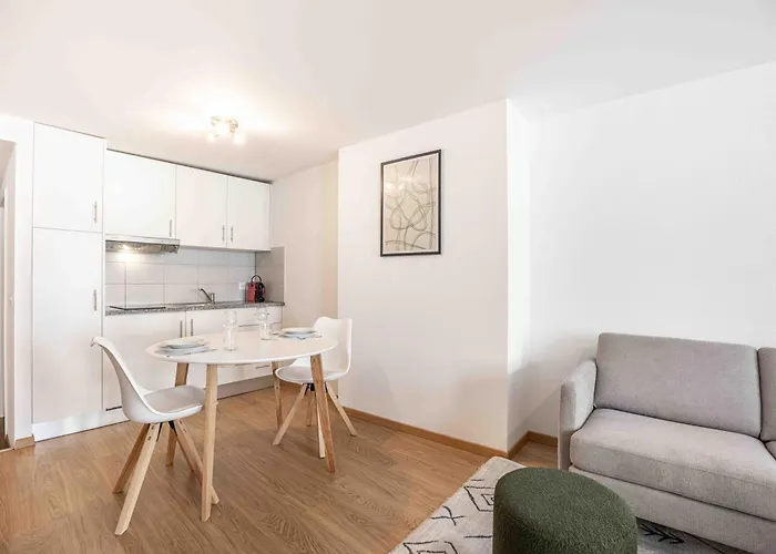 Saint Laurent 33-35 - Self Check In By Homenhancement *