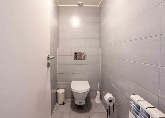 Saint Laurent 33-35 - Self Check In By Homenhancement *