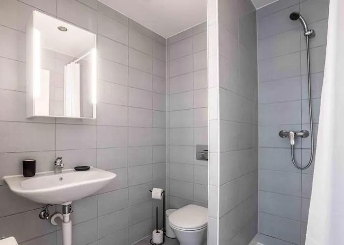 Apartment Saint Laurent 33-35 - Self Check In By Homenhancement *