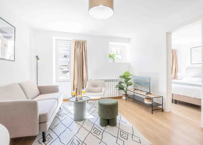 Saint Laurent 33-35 - Self Check In By Homenhancement 로잔