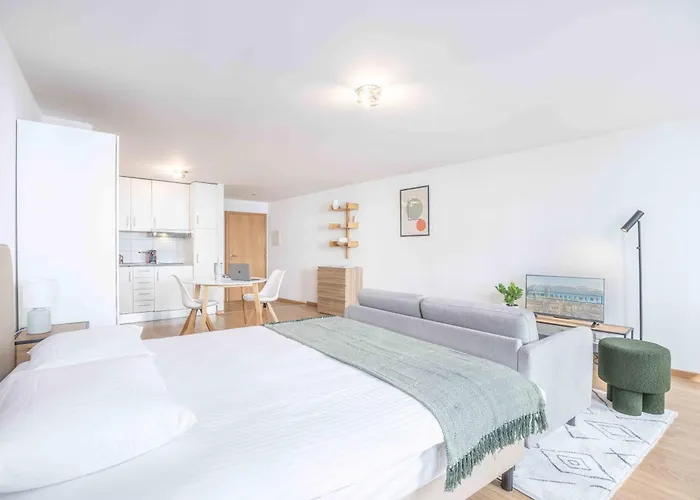 Saint Laurent 33-35 - Self Check In By Homenhancement 아파트