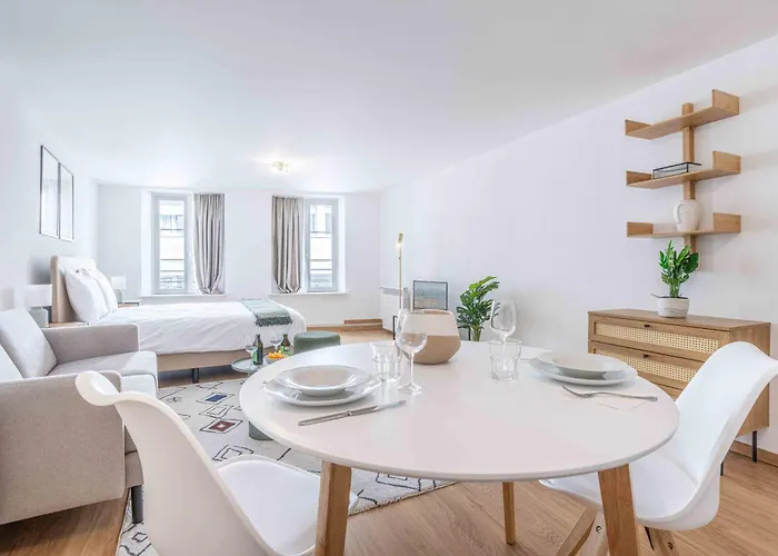 아파트 Saint Laurent 33-35 - Self Check In By Homenhancement